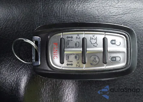 2018 Chrysler Pacifica Touring L z USA, uszkodzony, nr VIN 2C4RC1BG9JR119607